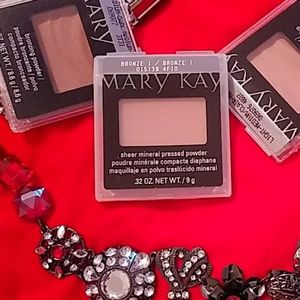Sheer Mineral Pressed Powder